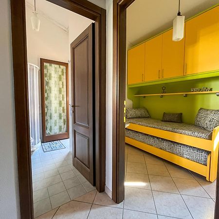 Appartamento Vacanze A 2 Piani Cabras Ngoại thất bức ảnh